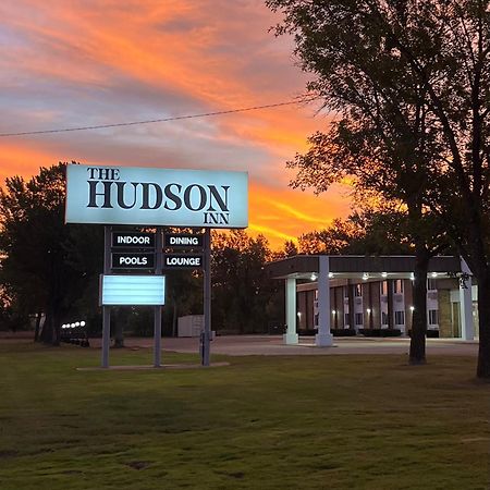 The Hudson Inn Morris Екстер'єр фото