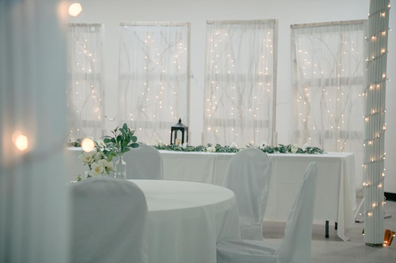 The Hudson Inn Morris Екстер'єр фото