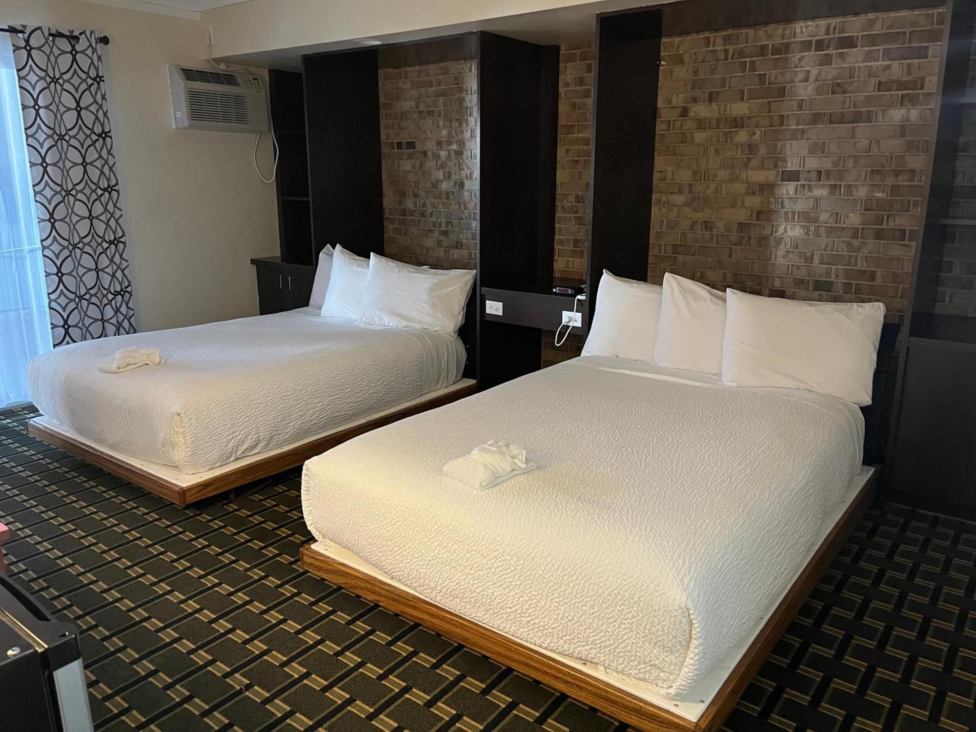 The Hudson Inn Morris Номер фото